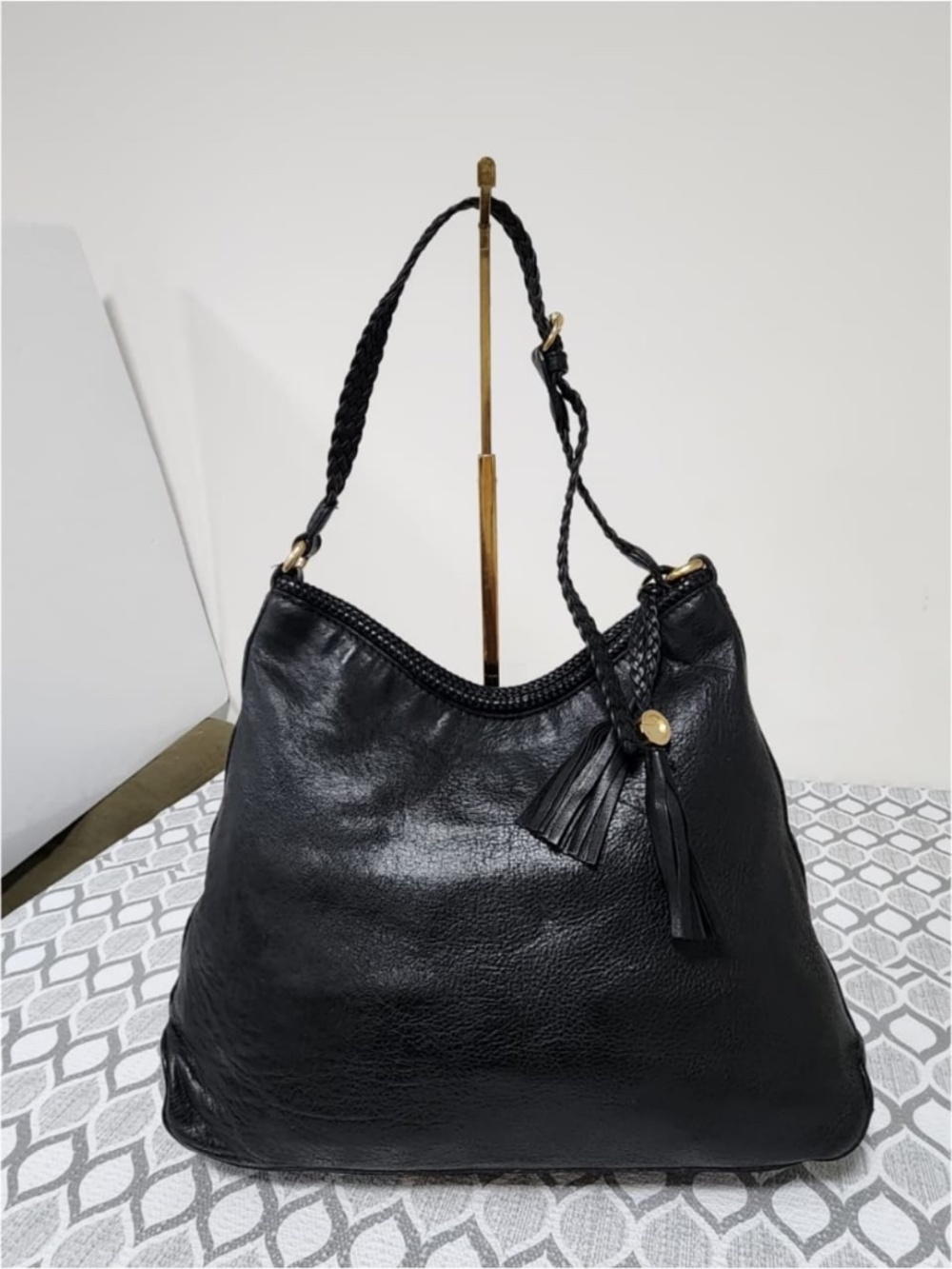 Authentic GUCCI Pebbled Calfskin Medium Marrakech Hobo Bag Black